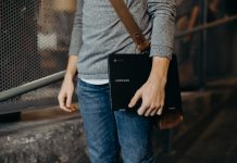 Моделът 1:1 и готовността на училища и институции