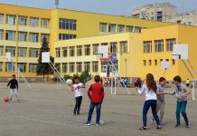 В-к „СЕГА“: Депутатите се захващат с мандатността на училищните директори