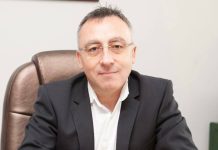 През 2023 г. трябва да има увеличение на заплатите на работещите в средното образование с 30 процента